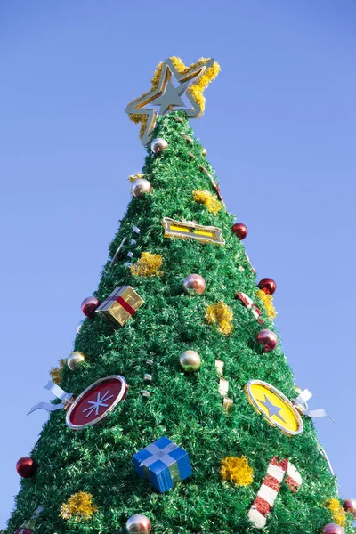 Decorated Christmas Tree Blue Background — Stock Photo, Image