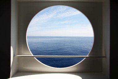 Bir okyanus gemisinin porthole 