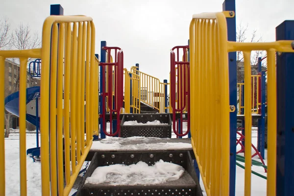 Bunter Spielplatz Stadtgebiet — Stockfoto