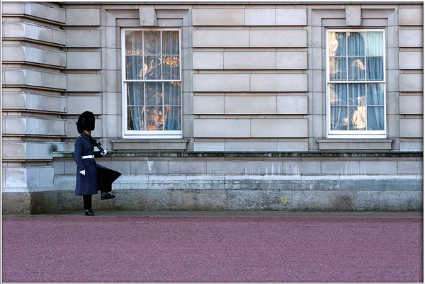 London Reino Unido Dezembro 2005 Guarda Real Britânica Executando Mudança — Fotografia de Stock