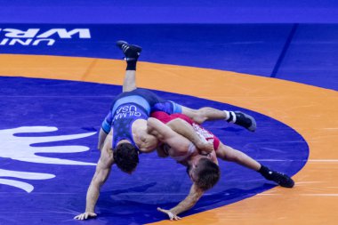 Budapeşte Macaristan Ekim 21 28 2018: nerede birçok ülkenin en iyi karşılayan final için adam Dünya Halter Şampiyonası öncesi seçimi. 