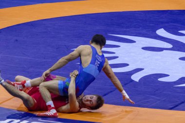 Budapeşte Macaristan Ekim 21 28 2018: nerede birçok ülkenin en iyi karşılayan final için adam Dünya Halter Şampiyonası öncesi seçimi. 