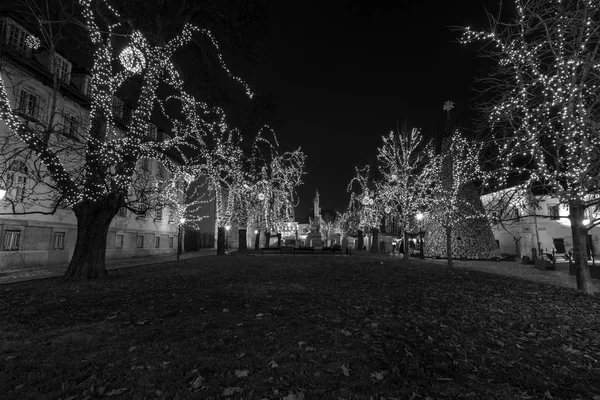 Vánoční Jarmark Náměstí Szentlelek Obuda Budapešti — Stock fotografie