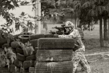 Nagyatad Macaristan 23 Eylül 2018: Macar özel askeri birimler bir kentsel harp egzersiz sırasında. Bu halk için açık bir olay sırasında Macar askeri gün oldu