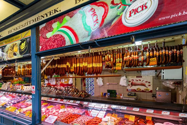 Budapest Hungary Jun 2018 People Shopping Grand Market Hall Great — Stock Photo, Image