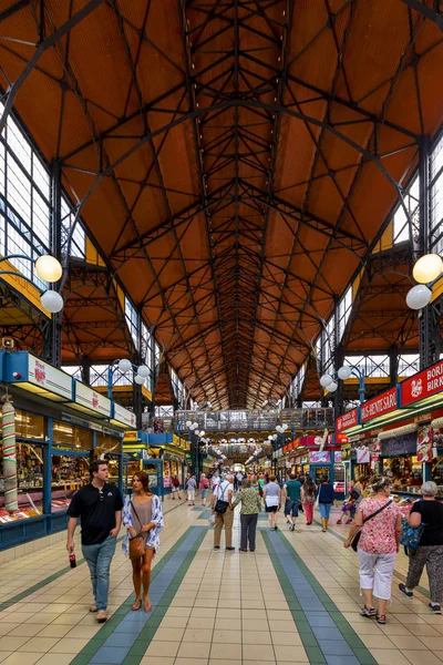 Budapest Magyarország 2018 Június Emberek Nagyvásárcsarnok Vásárlás Nagy Vásárcsarnok Legnagyobb — Stock Fotó
