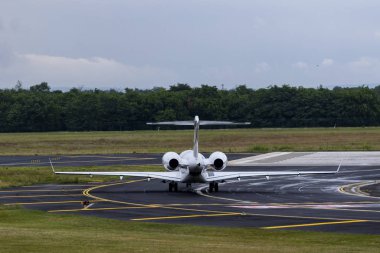 Budapeşte Macaristan 14 Temmuz 2019: Vista Jet Airlines Bombardier Global Budapeşte Uluslararası Havaalanına yeni indi.