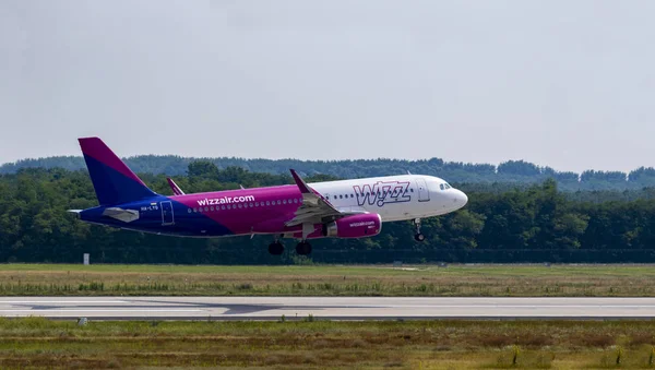 Budapest Ungern Juli 2019 Wizzair Airline Airbus 320 Landade Precis — Stockfoto