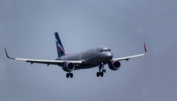 Budapest Hungría Ago 2019 Aeroflot Airbus 320 Taxi Para Despegar — Foto de Stock