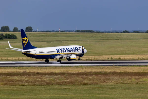 Ungern Budapest Aug 2019 Passagerar Jets Rayanair Väntar Start Hektisk — Stockfoto