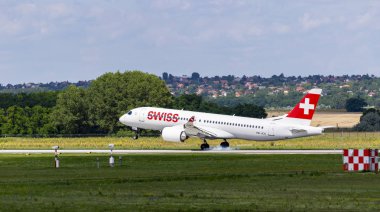 Budapeşte Macaristan 14 Temmuz 2019: Swissair Airbus 319 Hb-Jco Budapeşte Uluslararası Havaalanına yeni indi.