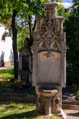 Nagycenk Macaristan 14.2020: Szchnyi Anıtmezar ve mezarlığı Macar halkı için en kutsal hac yeridir. Yüzyıllardır orada aile mezarlığı ve klasik kilise var.. 