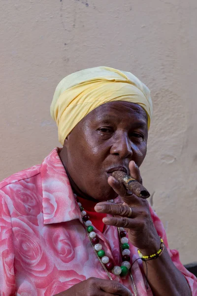 Havana Cuba Fevereiro 2018 Pessoas Não Identificadas Town Naquele Bairro — Fotografia de Stock