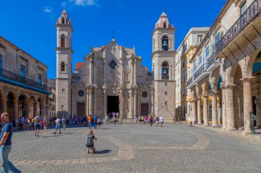 HAVANA, CUBA - 15 Şubat 2019: Eski Havana 'daki Katedral Meydanı