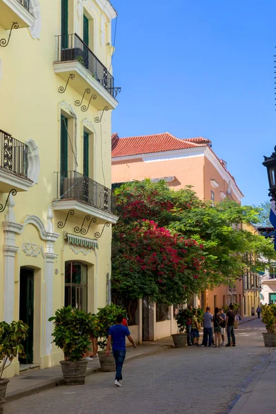 Havanna Kuba Februar 2019 Altstadt Havannas Mit Einheimischen Die Den — Stockfoto