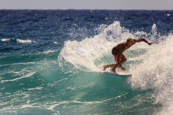 Snapper Rocks Gold Coast Australia Feb 2018 Unidentified Surfer Races — Stock Photo, Image