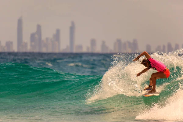 Snapper Rocks Gold Coast Australia Feb 2018 Unidentified Surfer Races — Stock Photo, Image