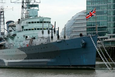  HMS Belfast (Kraliyet Donanması hafif gemi seyahati) - Londra 'da savaş gemisi 