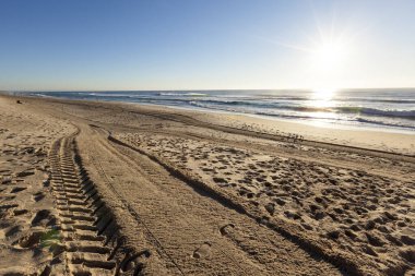 Kumsaldaki kum tepeleri