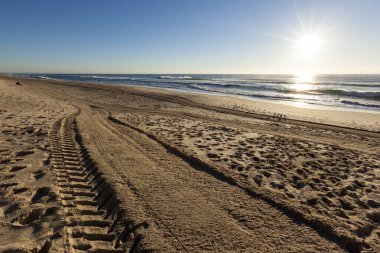 Kumsaldaki kum tepeleri