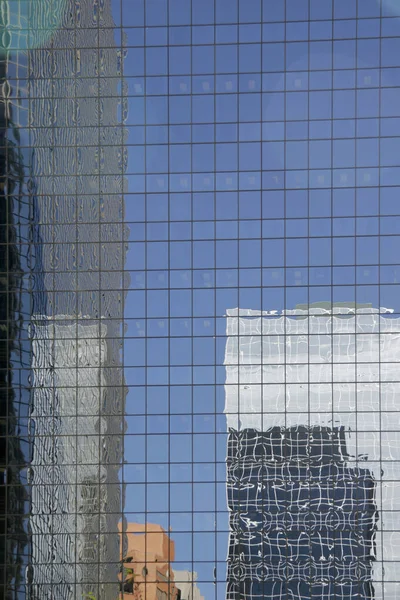 Fragmento Edificio Con Una Rejilla Una Rejilla —  Fotos de Stock