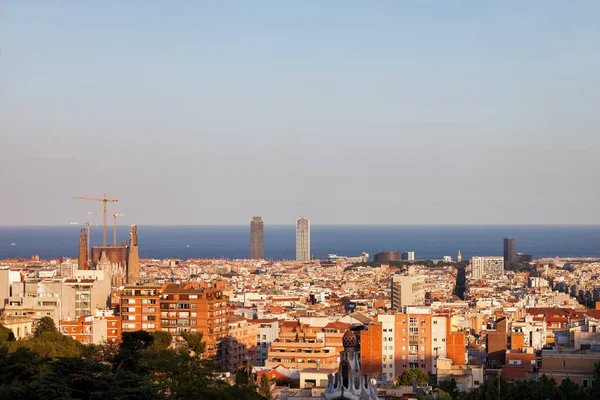Закат Города Барселона Каталонии Испания Вид Холма Скрытого Средиземным Морем — стоковое фото