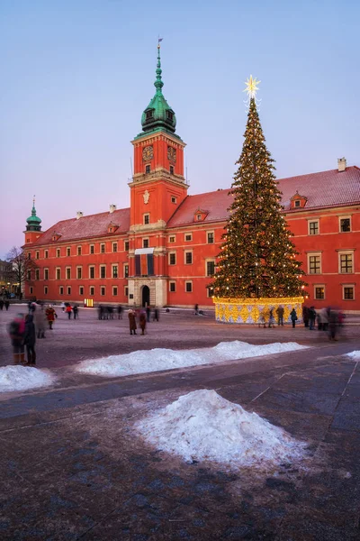 Polónia Cidade Varsóvia Castelo Real Praça Árvore Natal Anoitecer Cidade — Fotografia de Stock