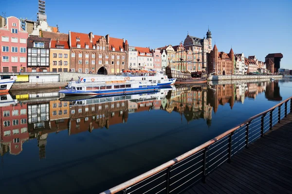 Gdaňsku Polsku Panoráma Města Historická Architektura Starého Města Zrcadlo Reflexe — Stock fotografie