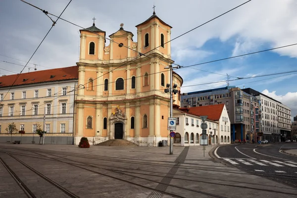 Iglesia San Juan Matha San Félix Valois Iglesia Trinidad Bratislava — Foto de Stock