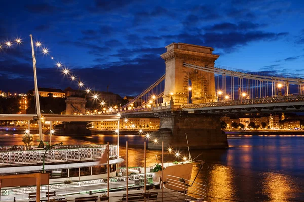 Stad Boedapest Bij Nacht Met Ketting Brug Rivier Donau Hoofdstad — Stockfoto