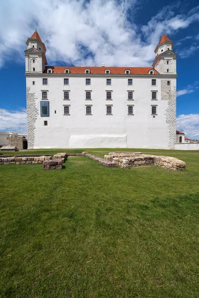 Eslováquia Castelo Bratislava Bratislavsky Hrad Lado Leste Marco Histórico Cidade — Fotografia de Stock