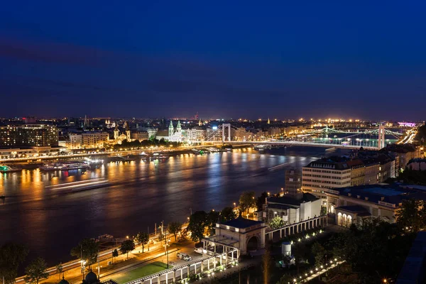 Ночной Горизонт Будапешта Венгрии Городской Ночной Мыс Вдоль Дуная — стоковое фото