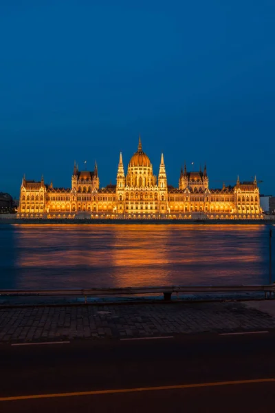 Hungarian Parliament Night Budapest Hungary City Landmark Danube River — Stock Photo, Image