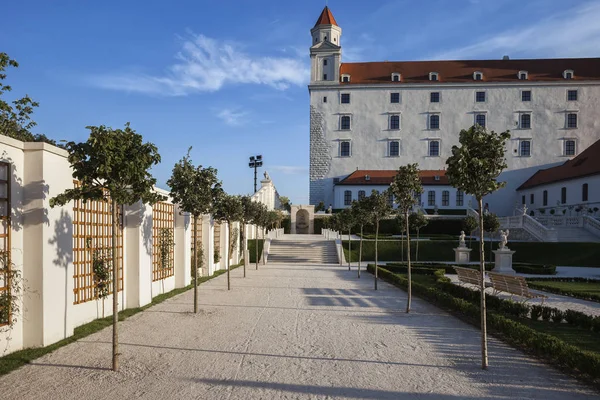 Slovakia Bratislava Garden Alley Bratislava Castle Sunset — Stock Photo, Image