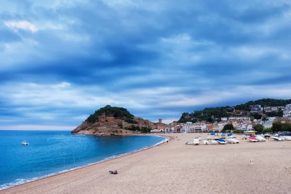 Pláž Resort Města Tossa Mar Zatažené Zamračený Den Costa Brava — Stock fotografie