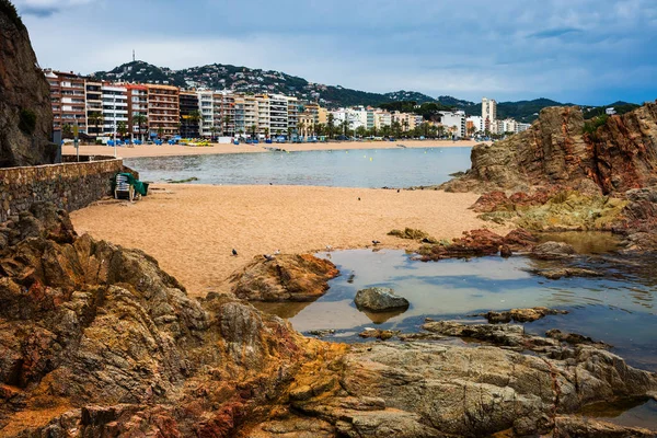 Strand Und Felsige Küste Lloret Mar Ferienort Der Costa Brava — Stockfoto