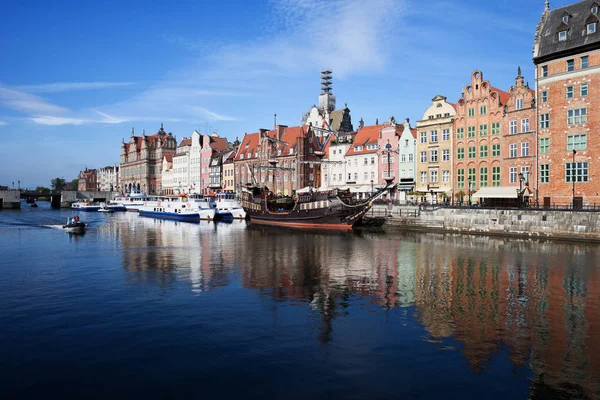 Uitzicht Rivier Stad Gdansk Polen Skyline Van Binnenstad — Stockfoto