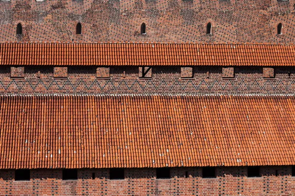 Opevnění Hradu Malbork Polsku Kryté Cimbuří Taškovou Střechou — Stock fotografie