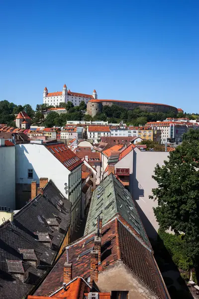 Staden Bratislava Slovakien Visa Ovanför Gamla Staden Bratislava Slott — Stockfoto