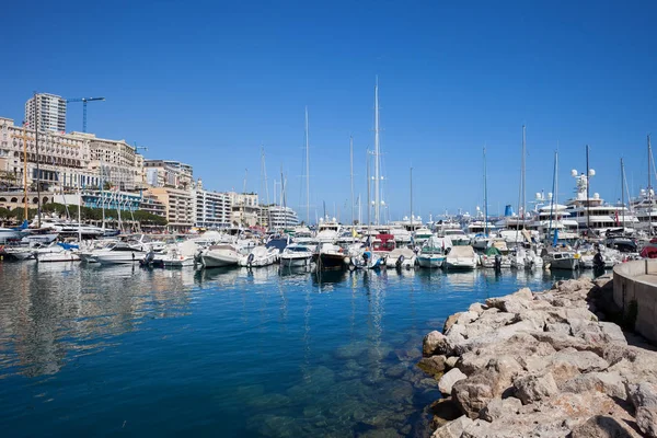 Monako Prensliği Tekne Yat Yelkenli Akdeniz Üzerinde Bağlantı Noktası Hercule — Stok fotoğraf
