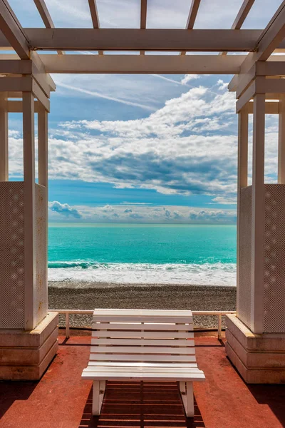 Fransa Pergola Pencere Plaj Deniz Ile Promenade Des Anglais Adlı — Stok fotoğraf
