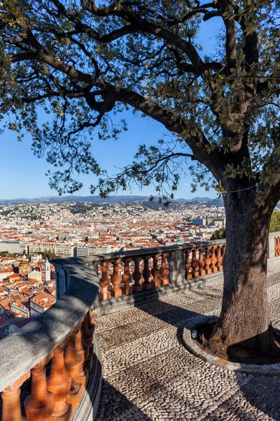 Frankrike Nice Stad Ovanifrån Kulle Viewpoint Terrass Med Träd Och — Stockfoto