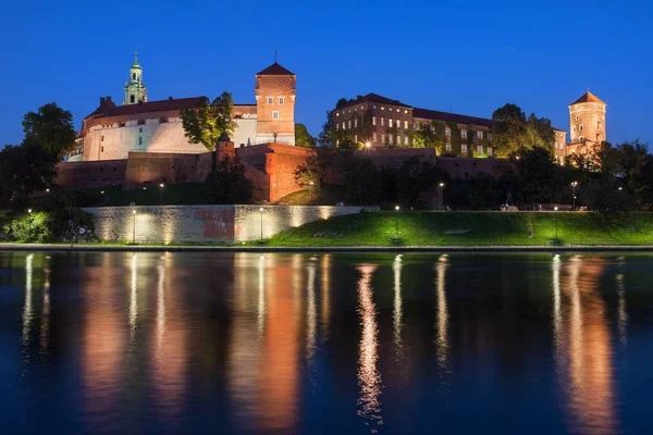 Castelo Real Wawel Noite Cracóvia Polônia Vista Outro Lado Rio — Fotografia de Stock