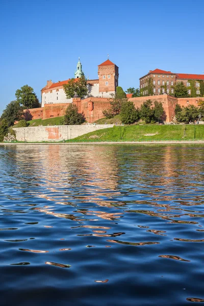 Widok Wisły Zamku Królewskiego Wawelu Miasta Krakowa Polsce — Zdjęcie stockowe