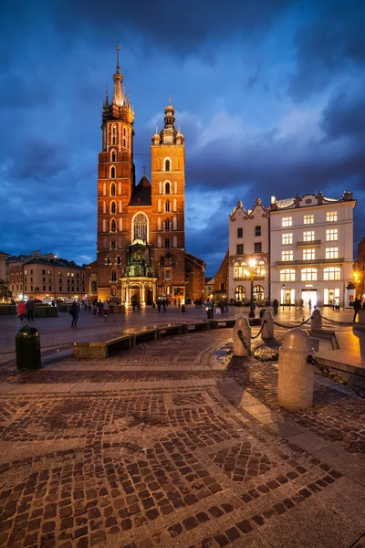 Mary Basilica Old Town Main Square Night City Krakow Poland — Stock Photo, Image