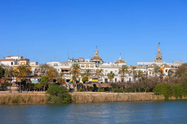 Ciudad Sevilla Casco Antiguo Skyline Desde Río Guadalquivir Andalucía España —  Fotos de Stock