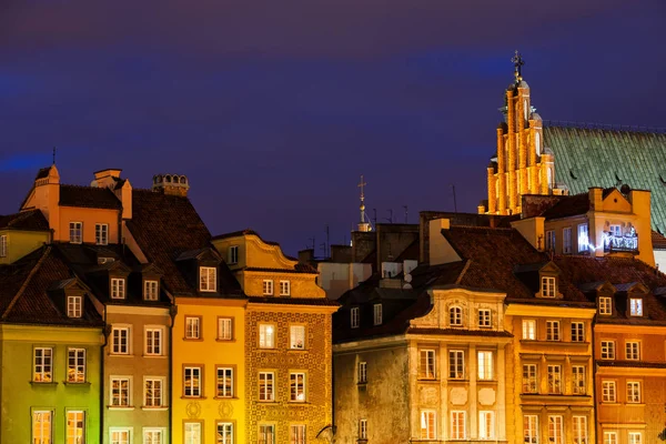 Varsovie Maisons de la vieille ville la nuit — Photo