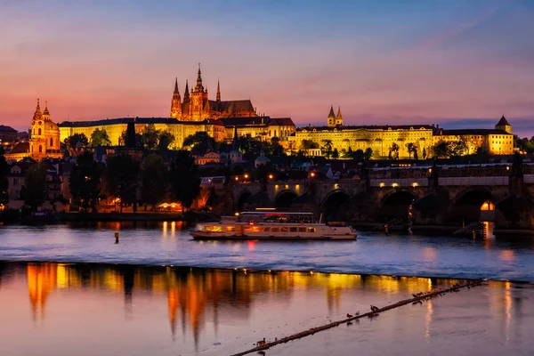 City Of Prague Twilight River View In Czechia — Stock Photo, Image