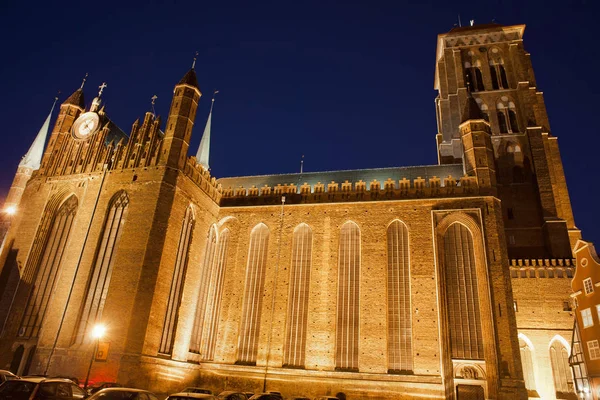 St. Marienkirche in Danzig bei Nacht — Stockfoto