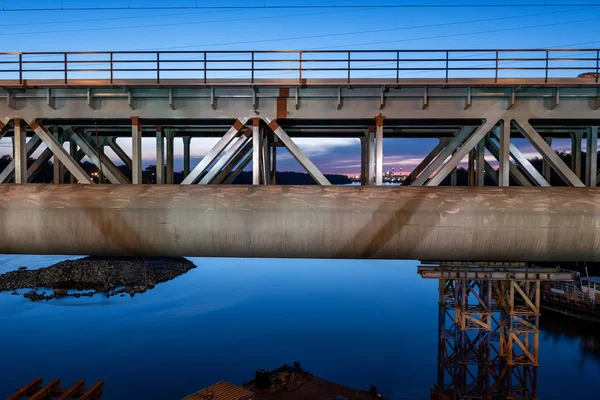 Puente ferroviario de la ciudadela sobre el río Vístula en Varsovia — Foto de Stock